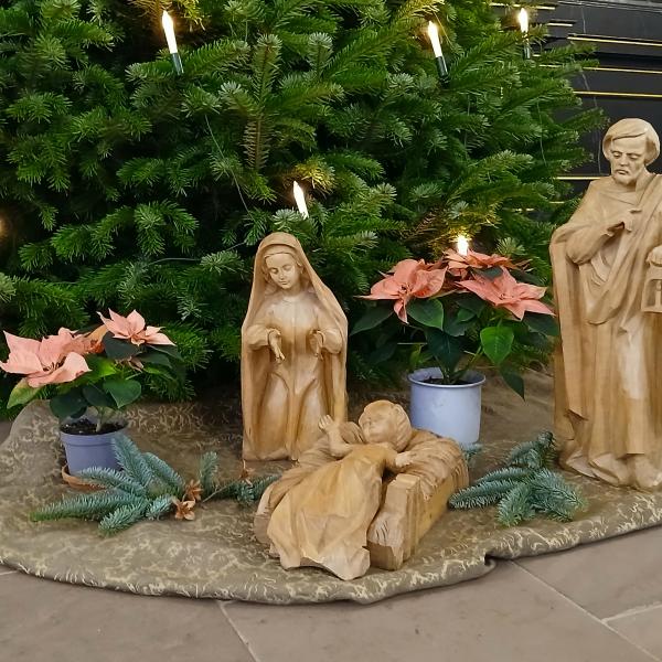 Weihnachtskrippe in der Kirche (Foto: Christel Fechter)